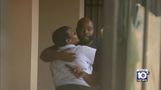Victims recount traumatic experience after building collapses in Chicago