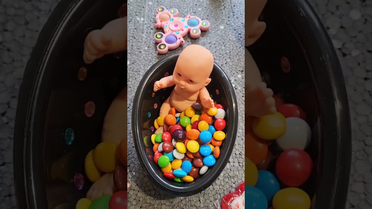 🛀 🥎 🎀 Oddlysatisfyingvideo : Bathing with Candy yumms ☆ asmr ☆ Mixingcandy