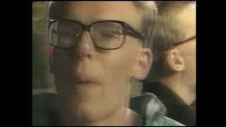 Download Lagu Proclaimers: 500 Miles vs 2 Bad Mice: Bombscare  (500 Bad Mice) MP3