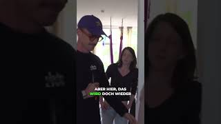 Er merkt erst zu spät, dass er in der falschen Wohnung ist #clip #deutschland #funny #knossi