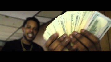 Louie V Gunna f/ Nl Zay - At The Light Freestyle (Shot By @Famboyvisuals)