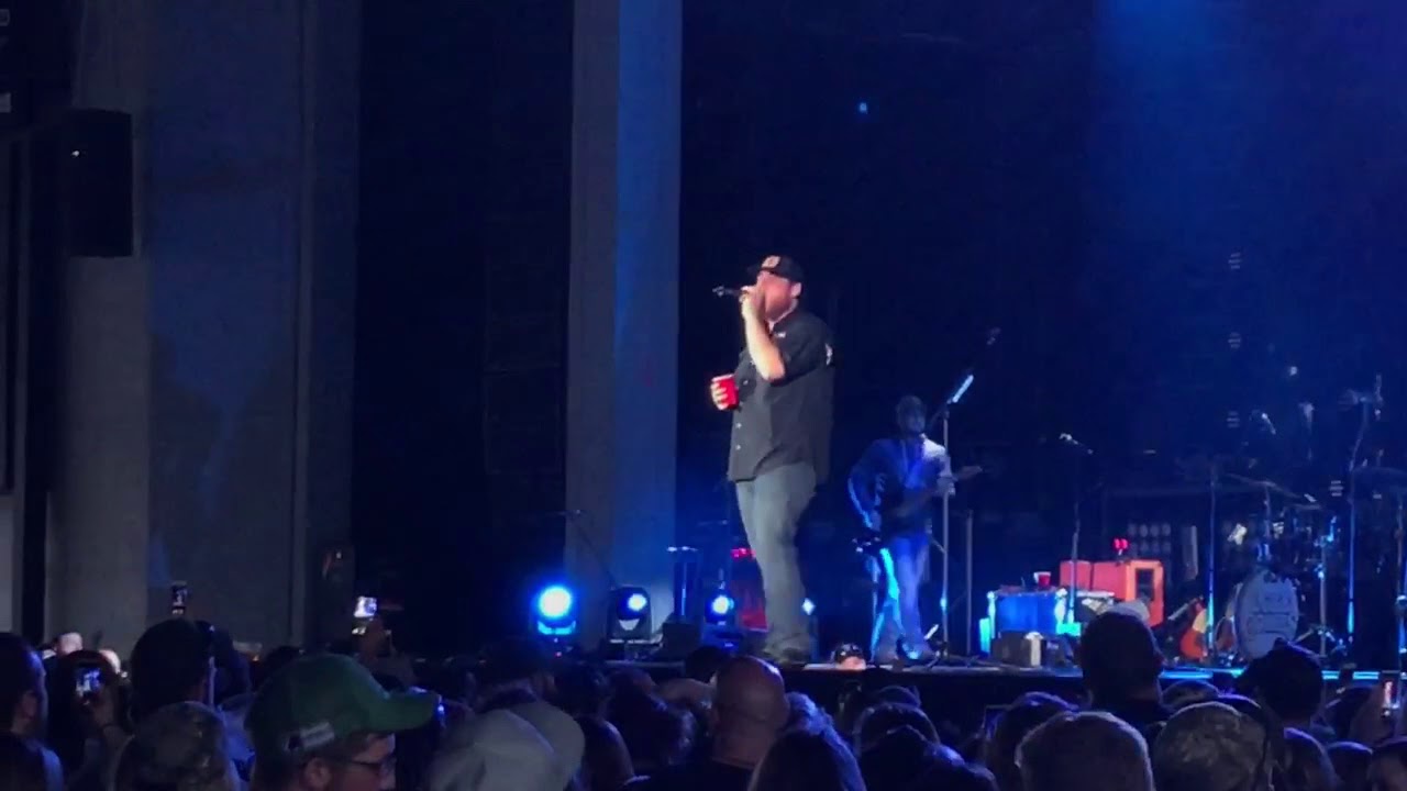 Luke Combs, Out There