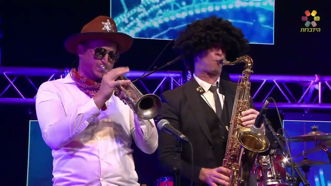 מחרוזת פורים עמירן דביר והלהקה LIVE בערוץ הידברות 