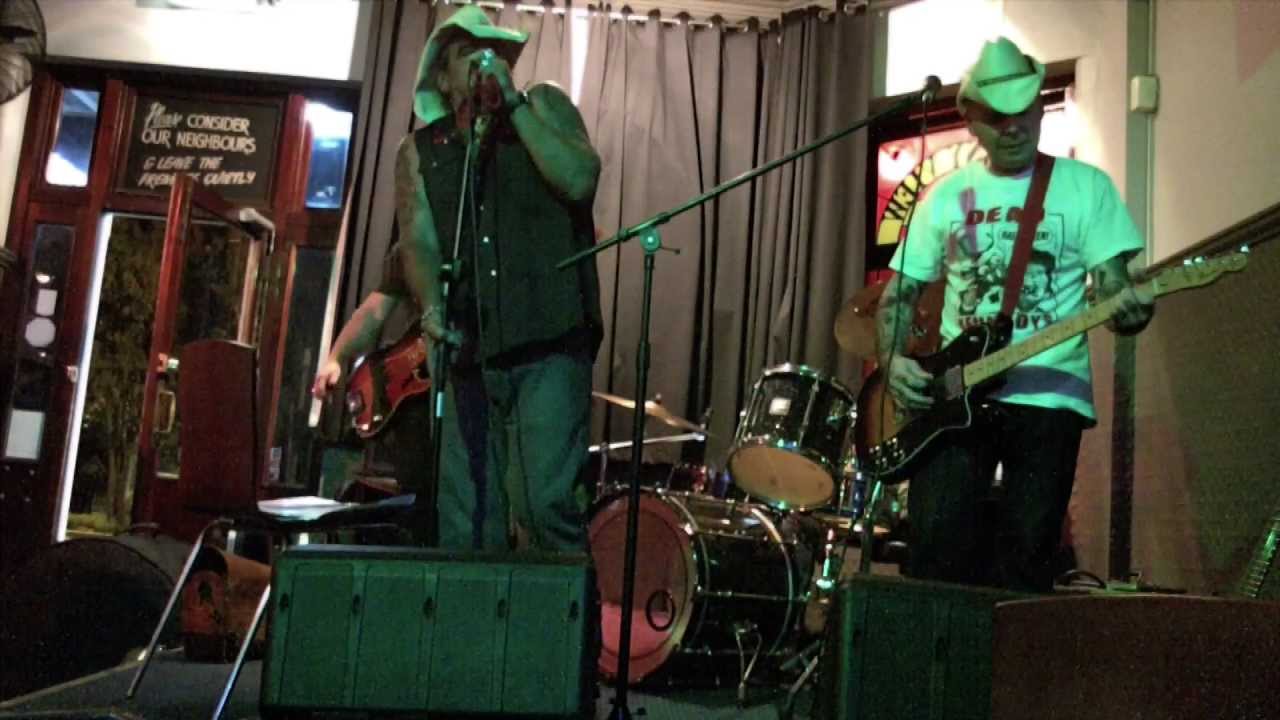 Elvis Decanter, Deadwood 76 at The Botany View 21/1/12 Clip 8 - YouTube