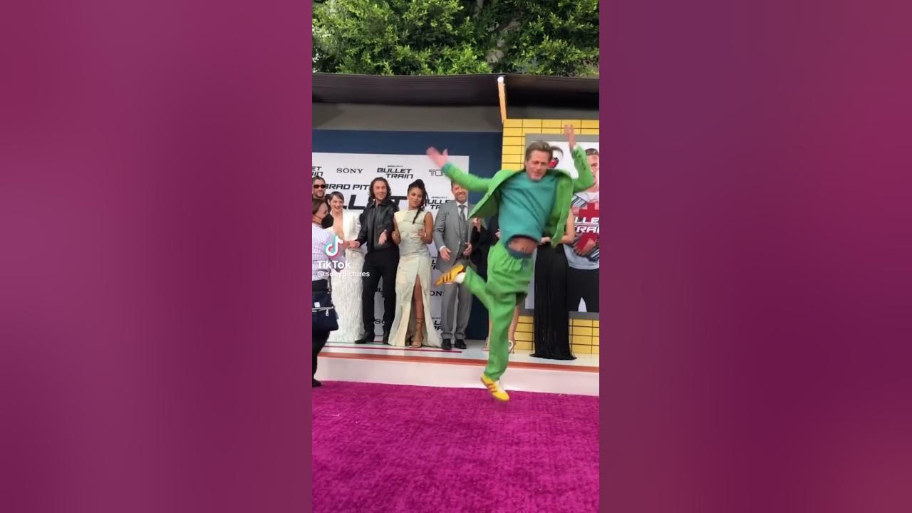 Brad at the Bullet Train Premier #bradpitt #badbunny #badbunnypr #badbunnybaby #bullettrain #shorts Brad at the Bullet Train Premier #bradpitt #badbunny #badbunnypr #badbunnybaby #bullettrain #shorts