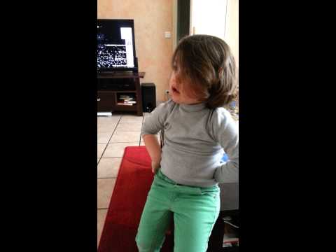 Mains En L Air Sur La Tête 