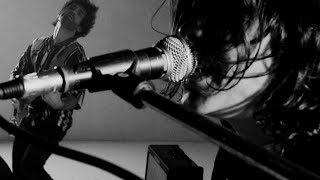 Download Lagu GIUDI e QUANI - FOOL YOURSELF (Official Video) MP3