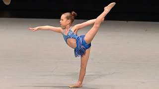 Famous Pose- Isla Maroney Profile