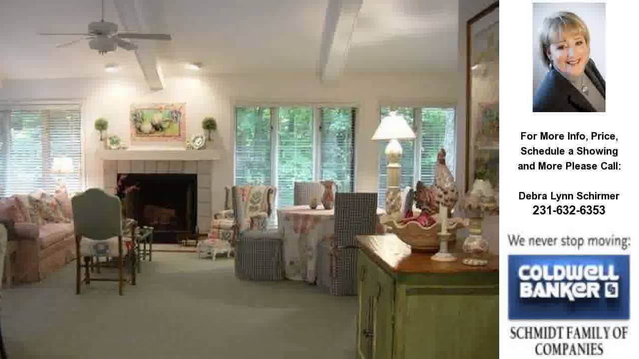 1835 Bluffs Edge, Harbor Springs, MI Presented by Debra Lynn Schirmer