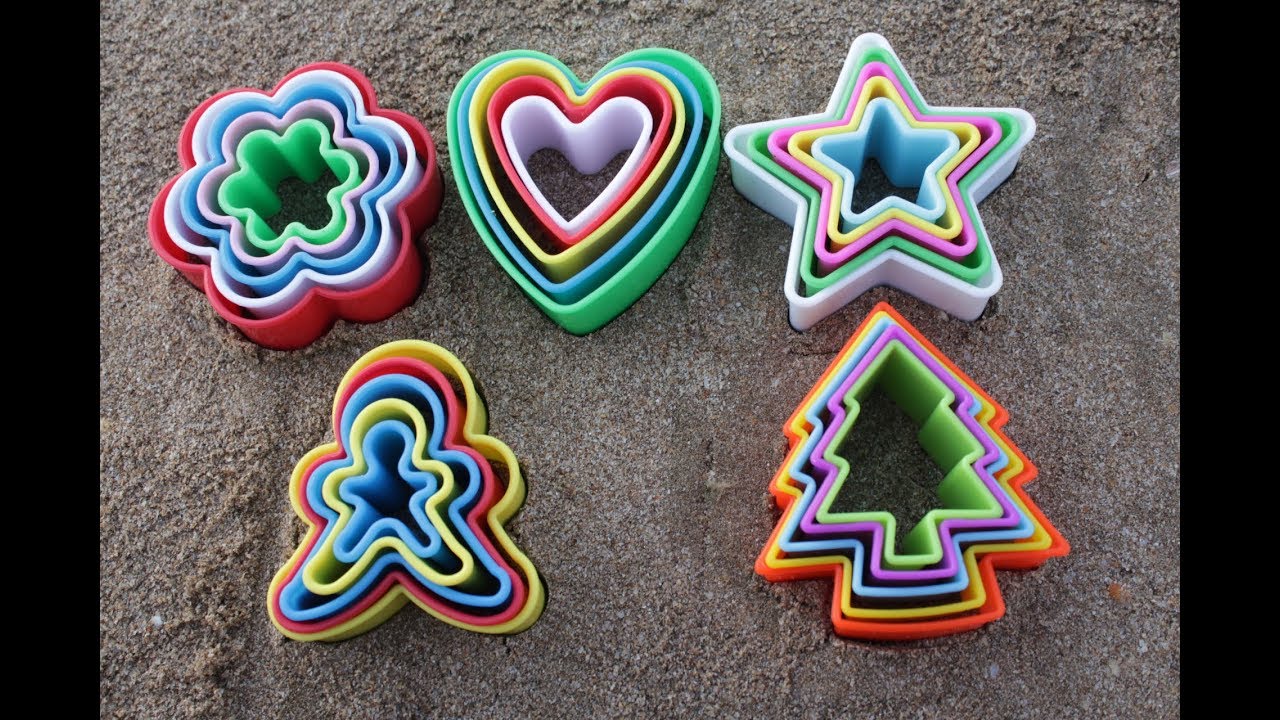 Kids choose correct shapes with molds/Sand toys/ heart shape christmas tree