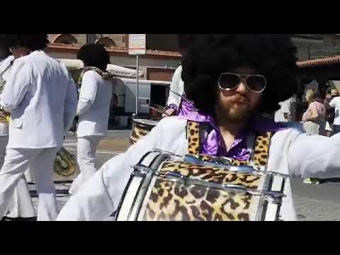 «È arrivata Lunathica a Ciriè», il bel prequel della marching band al mercato -VIDEO-