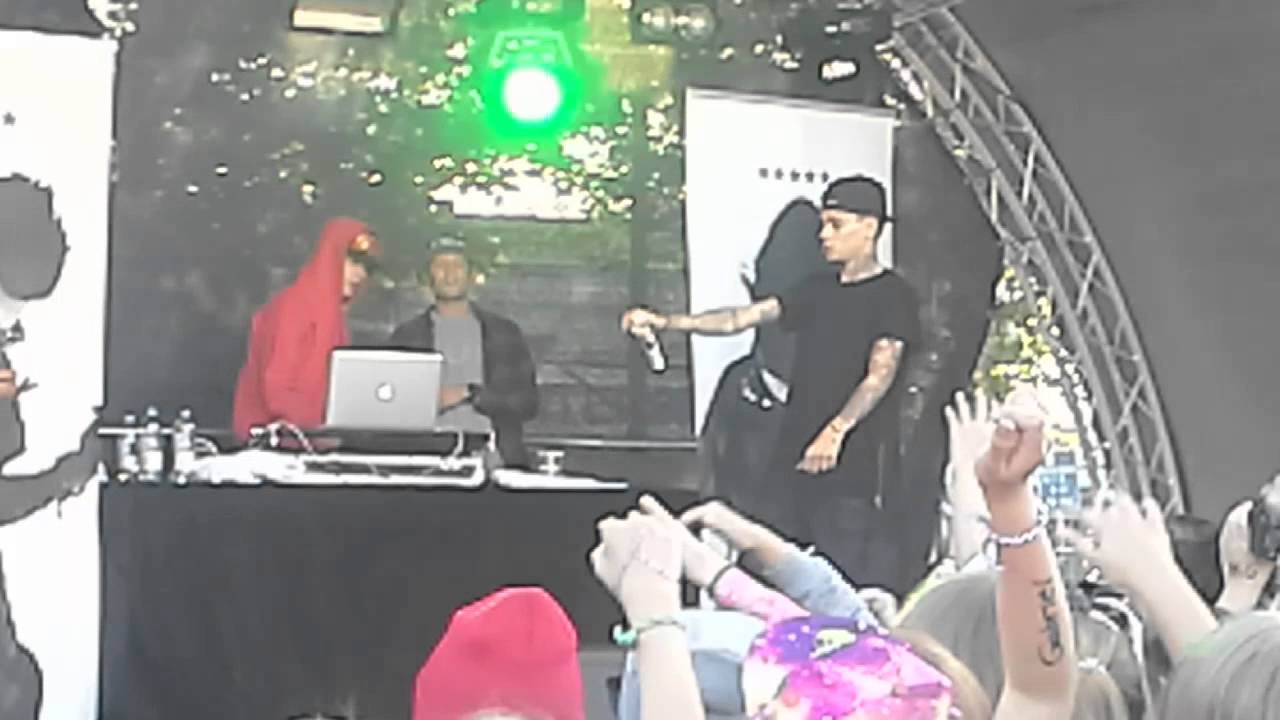 Mikael Gabriel: Boom Kah live @ Akuliina, Jämsä 16082014 HD