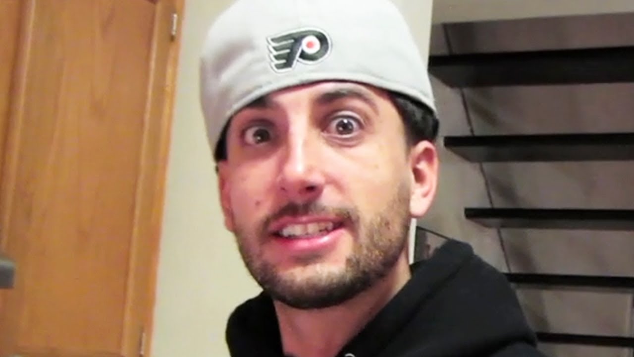 OVERLY ATTACHED BOYFRIEND vlogs in spanish