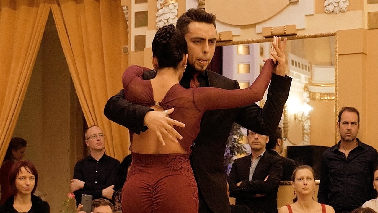 Clarisa Aragon and Jonathan Saavedra – Don Agustín Bardi 