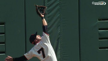 STL@SF: Blanco tracks down fly in deep center field