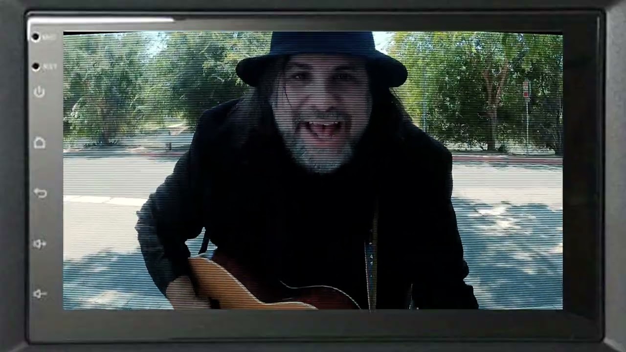 Guarda Fernando Perdomo Optimist Prime (Official Music Video) su YouTube Guarda Fernando Perdomo Optimist Prime (Official Music Video) su YouTube