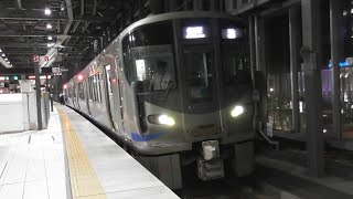 【いい加速音！】521系1000番台 AK19編成 1465Mあいの風ライナー泊行き 富山駅発車