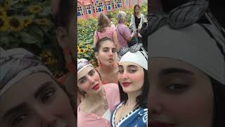 اثير في جوله مع اخوانها في سنغافورة اثير الحلوه وحنان