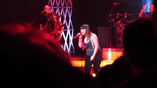 Download lagu Kelly Clarkson - Let Me Down