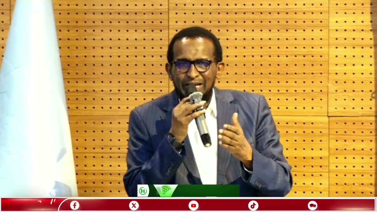 Abdiraxmaan Cosoble oo markii u horeesay ka hadlay kulan dhawaan dhax maray MW Xasan, MW Shariif iyo