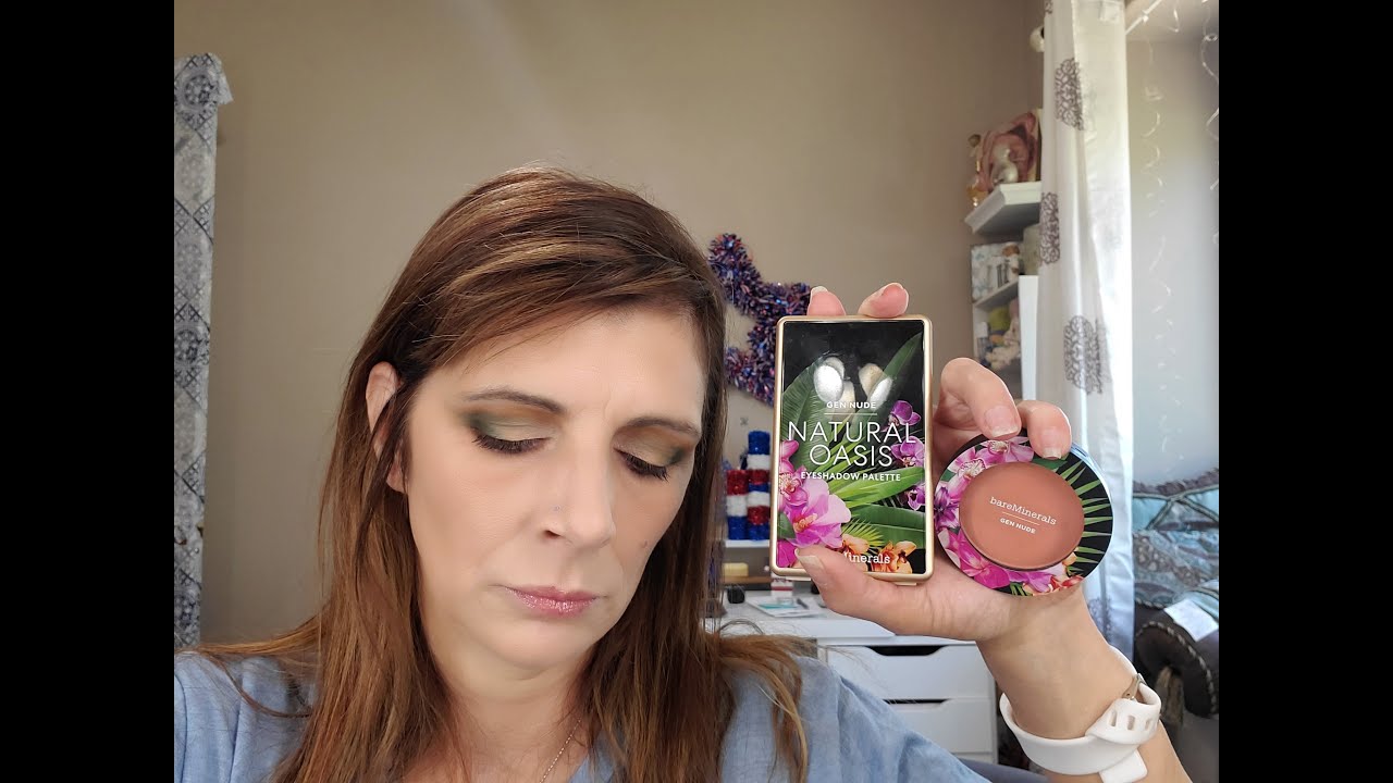 Natural Oasis Palette & Blush 2 Looks Kudo's Customer service at BareMinerals Time stamps available