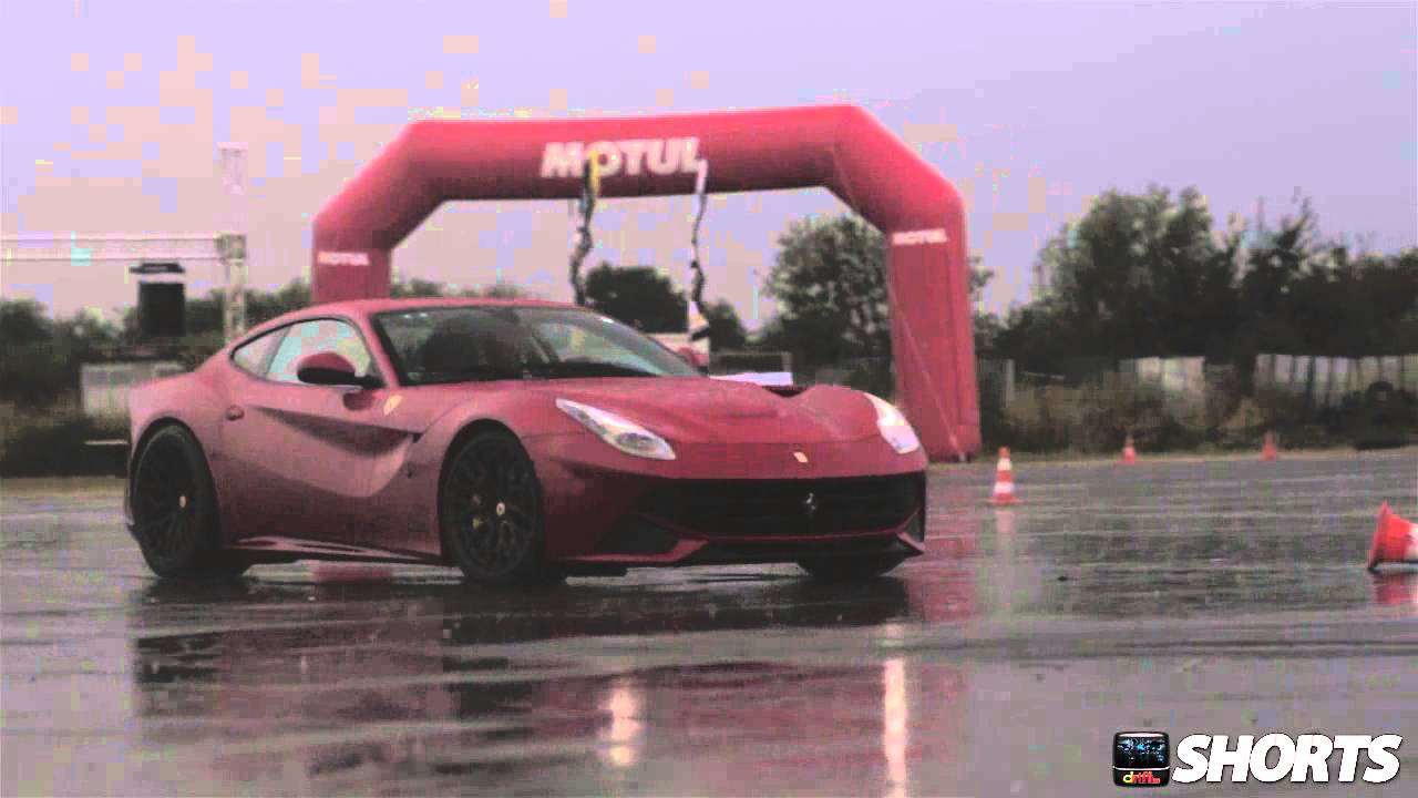 Drift.ro Shorts: CartuDrifting Ferrari and BMW in torrential rain