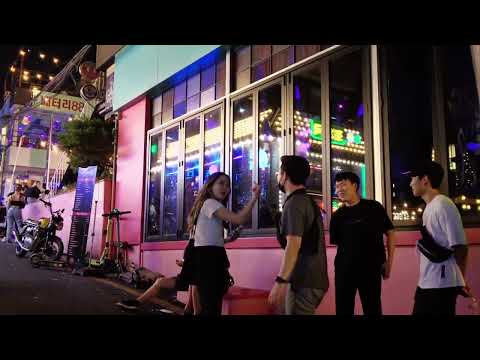 [4K <strong>Seoul</strong> Walk] 홍대, 밤은 낮보다 아름답다. <strong>Night</strong> Walking in HongDae Street at Dawn.