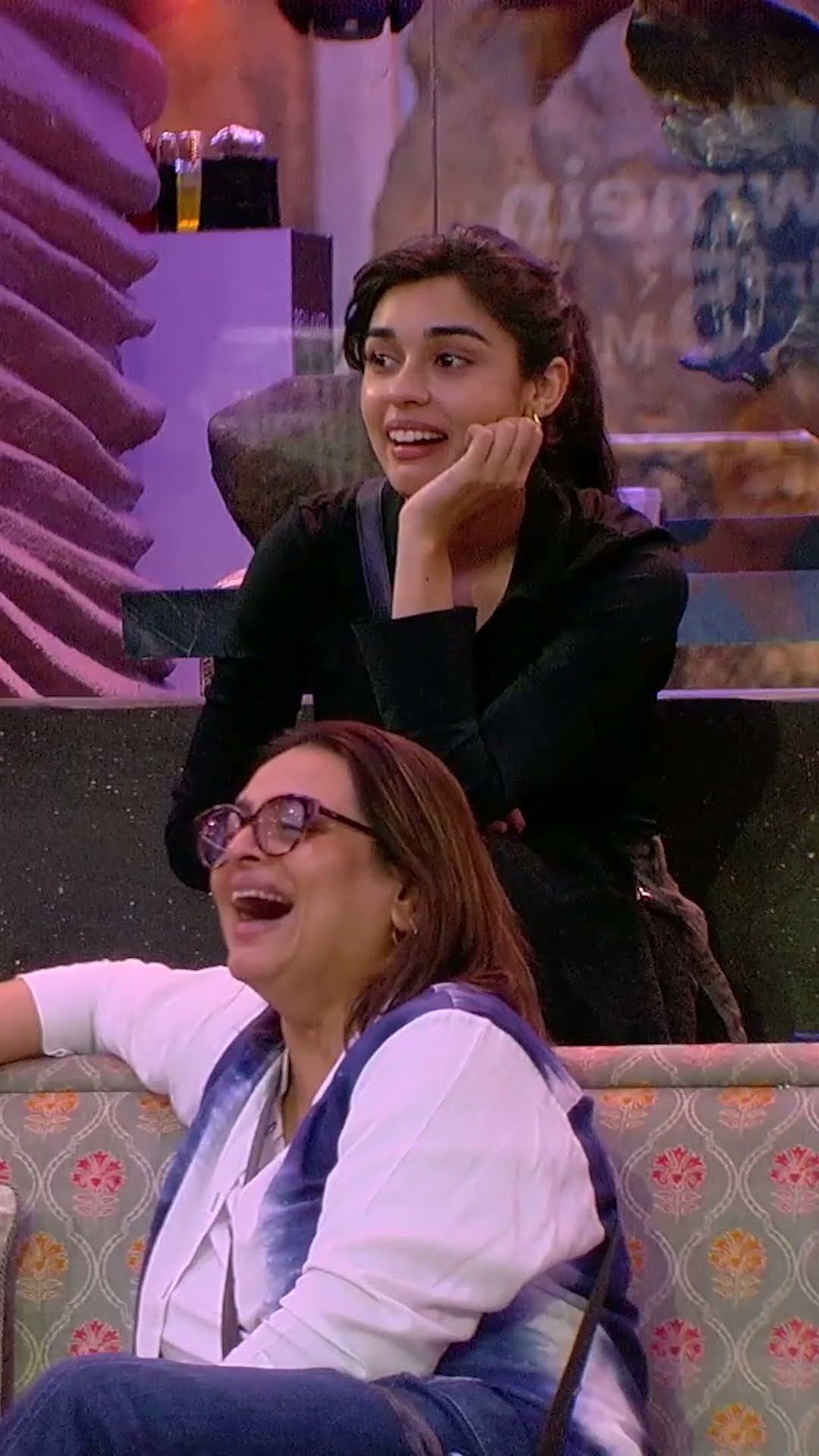 एक दूसरे की Mimicry करते हुए Gharwalo ने बनाया खाना | Bigg Boss 18