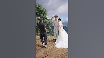 Cách tạo dáng chụp ảnh cưới săn mây Đà Lạt HOT HIT 2023 #shorts