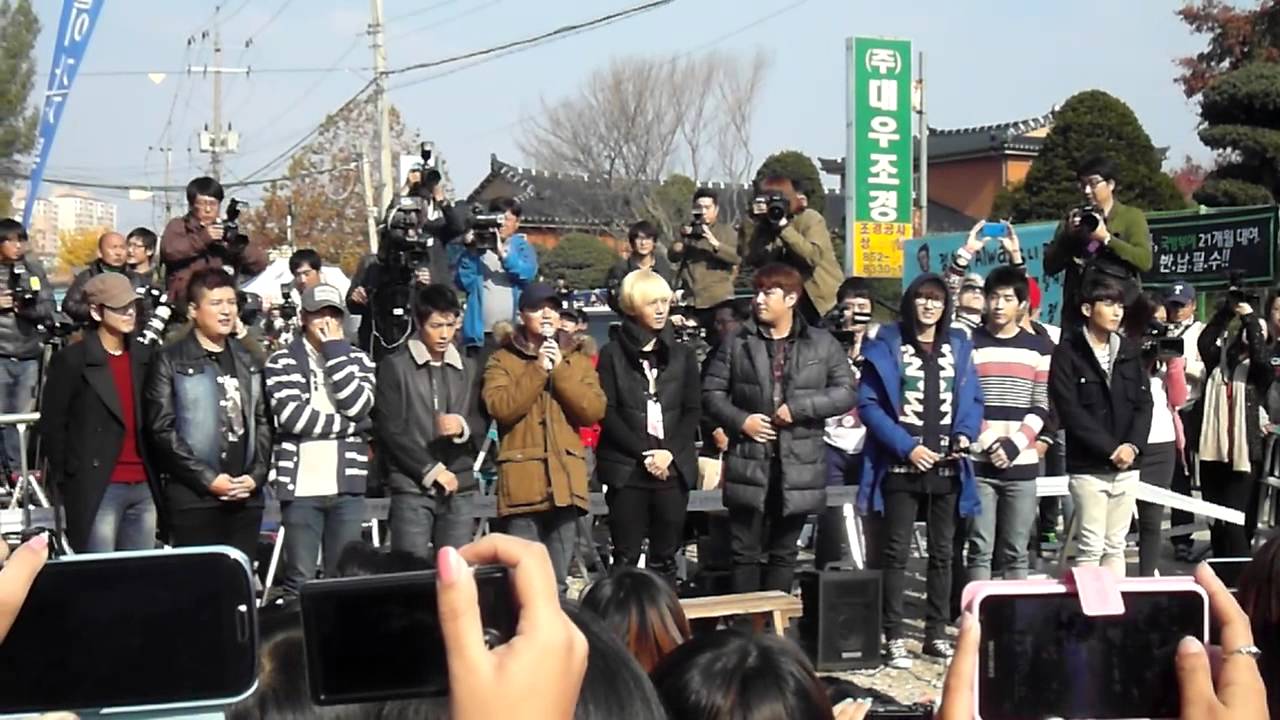 [Fancam] 121030 Leeteuk military enlistment @ army camp
