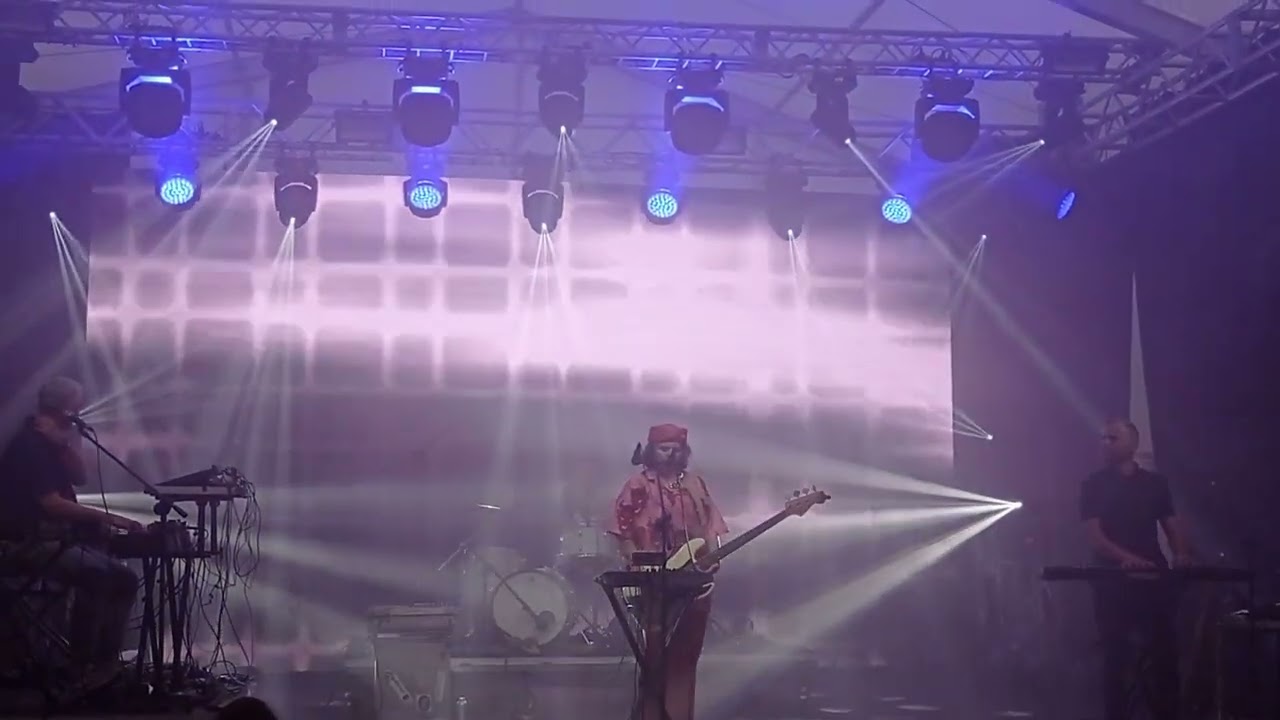 NANGA - cover ,,W Domach Z Betonu