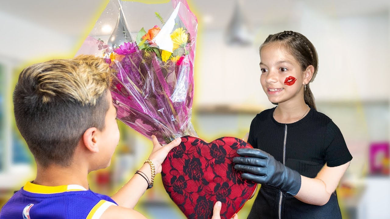 LARISA je DOŠLA KUĆI IZ ŠKOLE SA POLJUBCEM NA LICU...*Nisveta je poludila skroz*