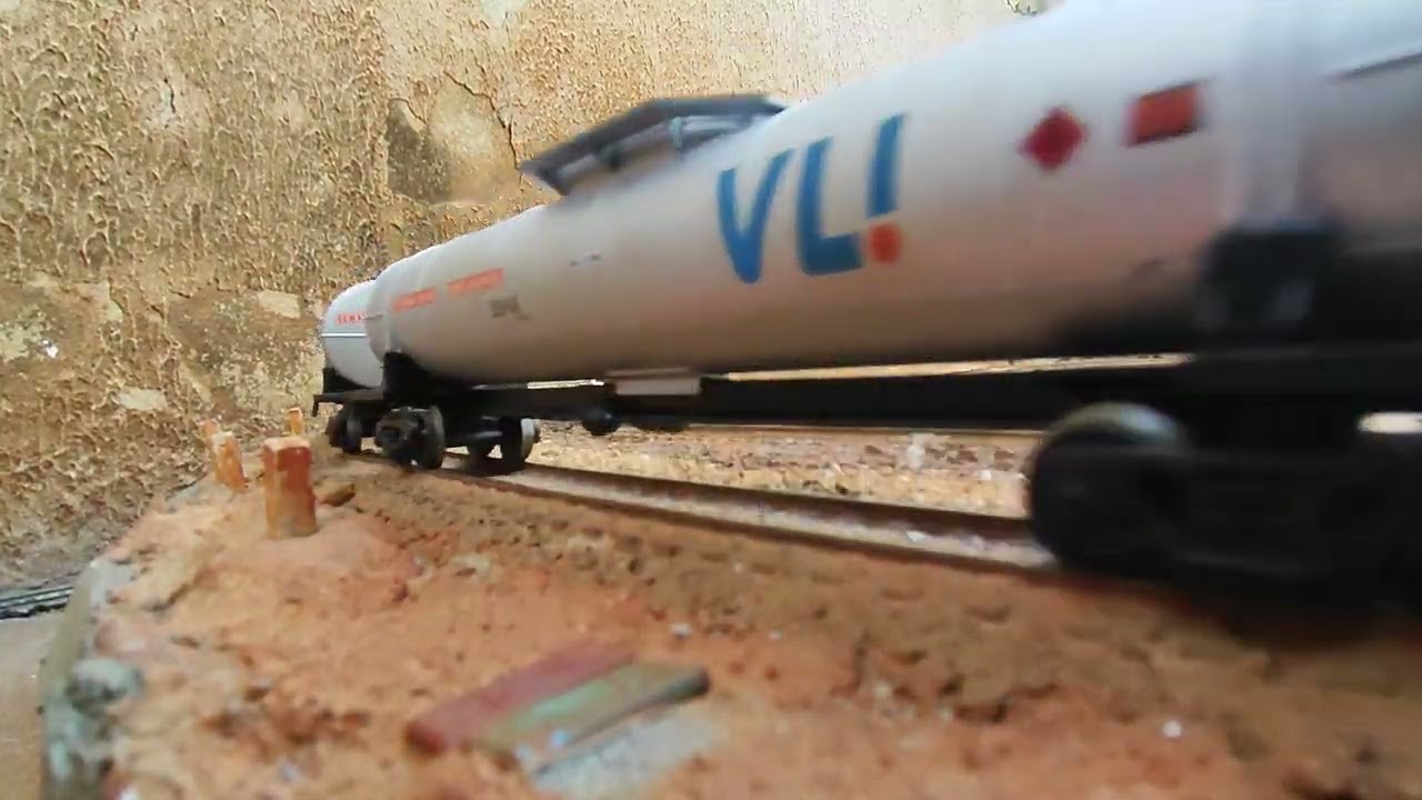 A ferrovia de quintal na escala Ho 