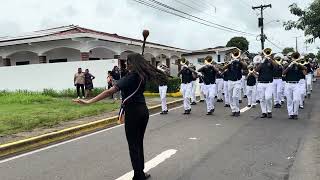 Banda de música Escuela La Primavera-desfile de inicio de mes de la patria