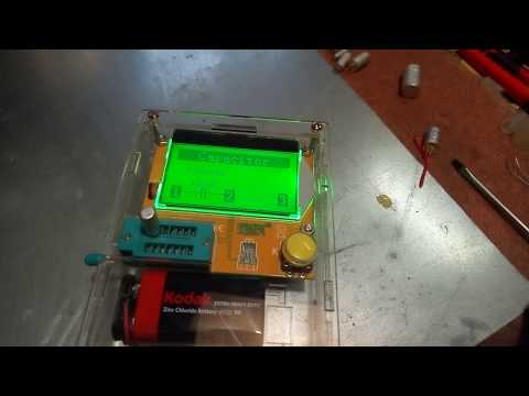 Зачем нужно менять Советские электролитические  конденсаторы  в старых приемниках.