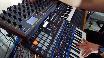 MFB Synth Pro 1+7 dual custom patch demo