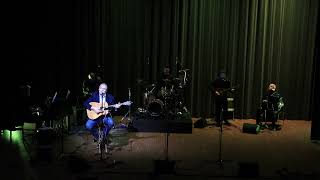 Andrzej Wawrzyniak Jesień, Kochana