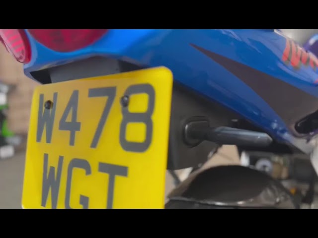2000 Kawasaki ZX9R - YouTube