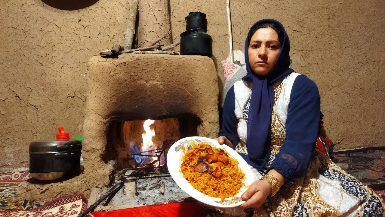 Rural life: cooking delicious pasta on fire and wood - YouTube