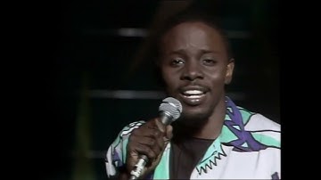 Thumbnail of Philip Bailey - Walking On The Chinese Wall (live)