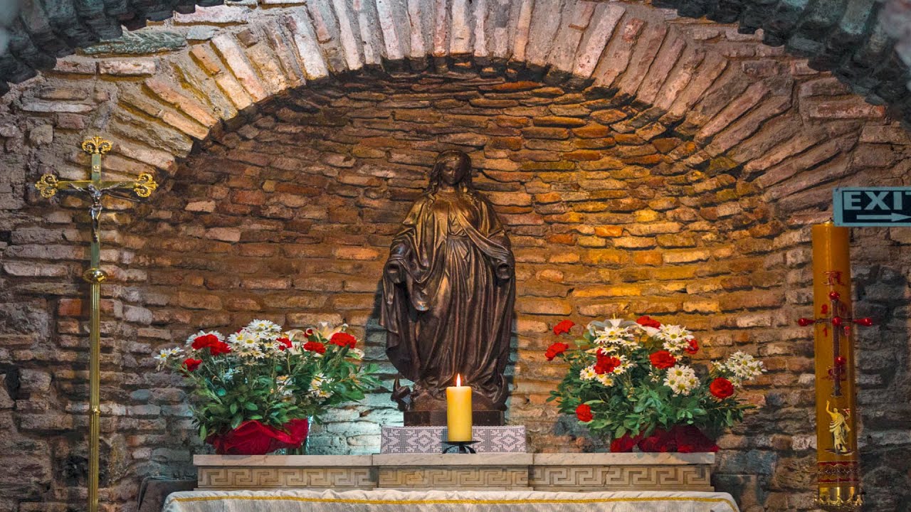 Walking House of The Virgin Mary 4K [2019] - YouTube