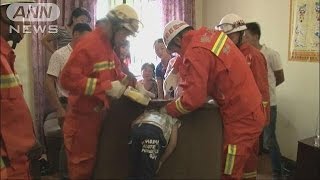 中国でまた　子供の頭がソファの穴に・・・消防隊が救出(16/08/23)