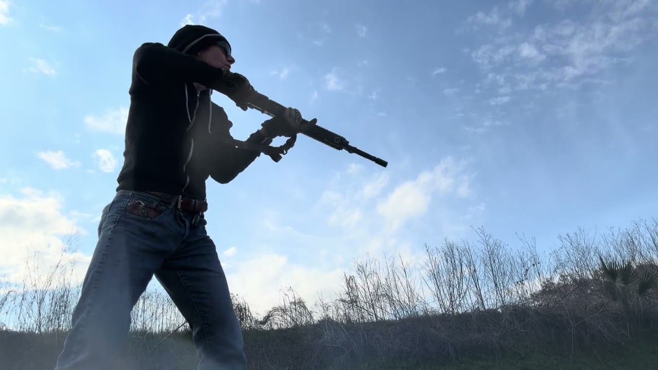 Daniel Defense ретро M4 против M4V7