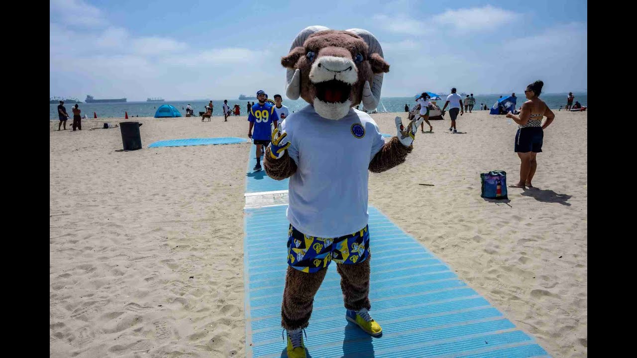 Los Angeles Rams on the 1 - 2024 | Long Beach, CA - YouTube