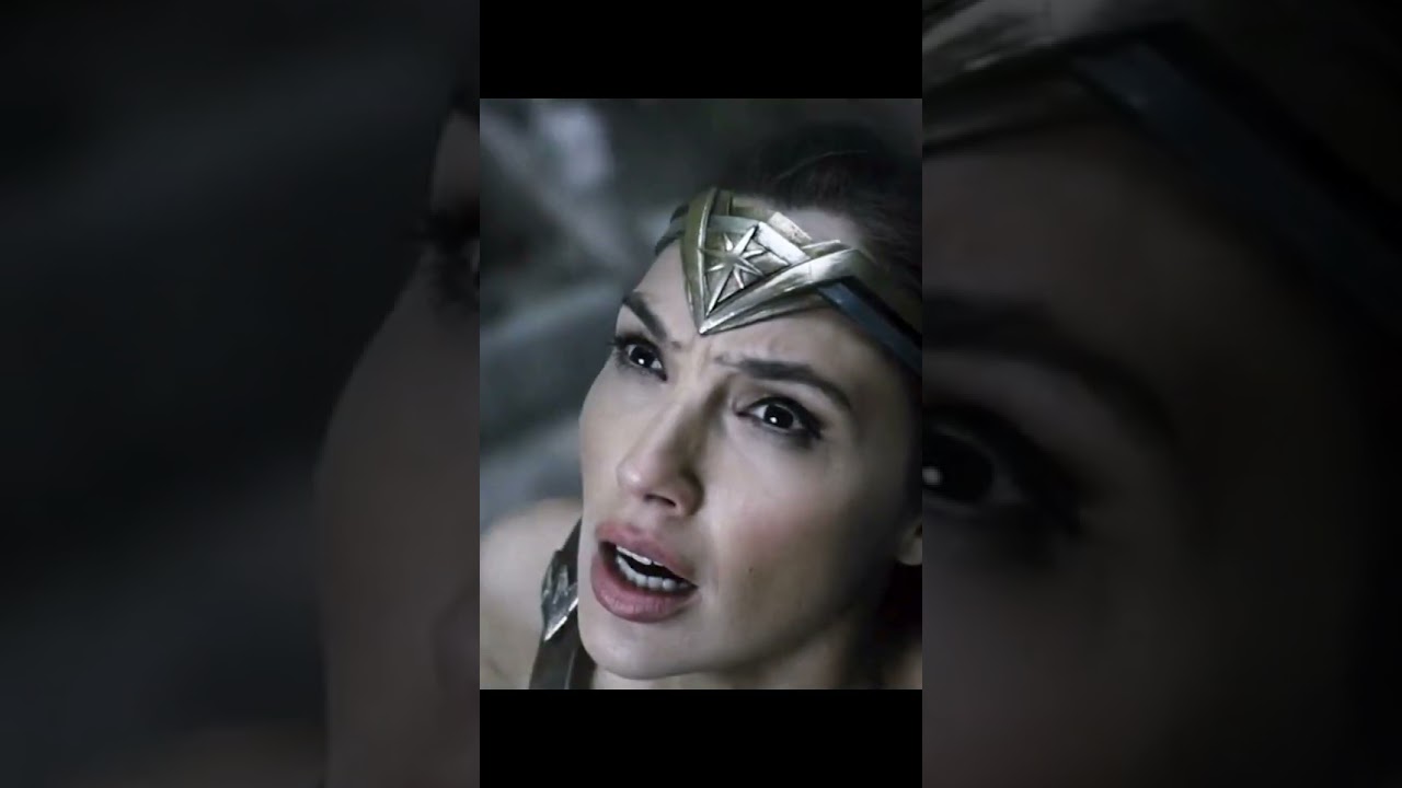 Electrifying action in Justice League! Diana spots crooks robbing a bank 