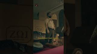 Bir Süredir Çok Çıplaksın Gibi Komik Sahne