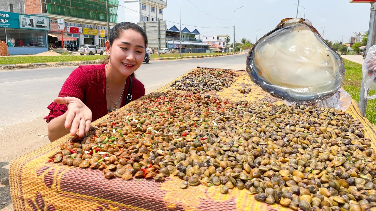Drooling dried River Clam! Try Big dried River Clam with chili salt in my Cambodia / Eat street food