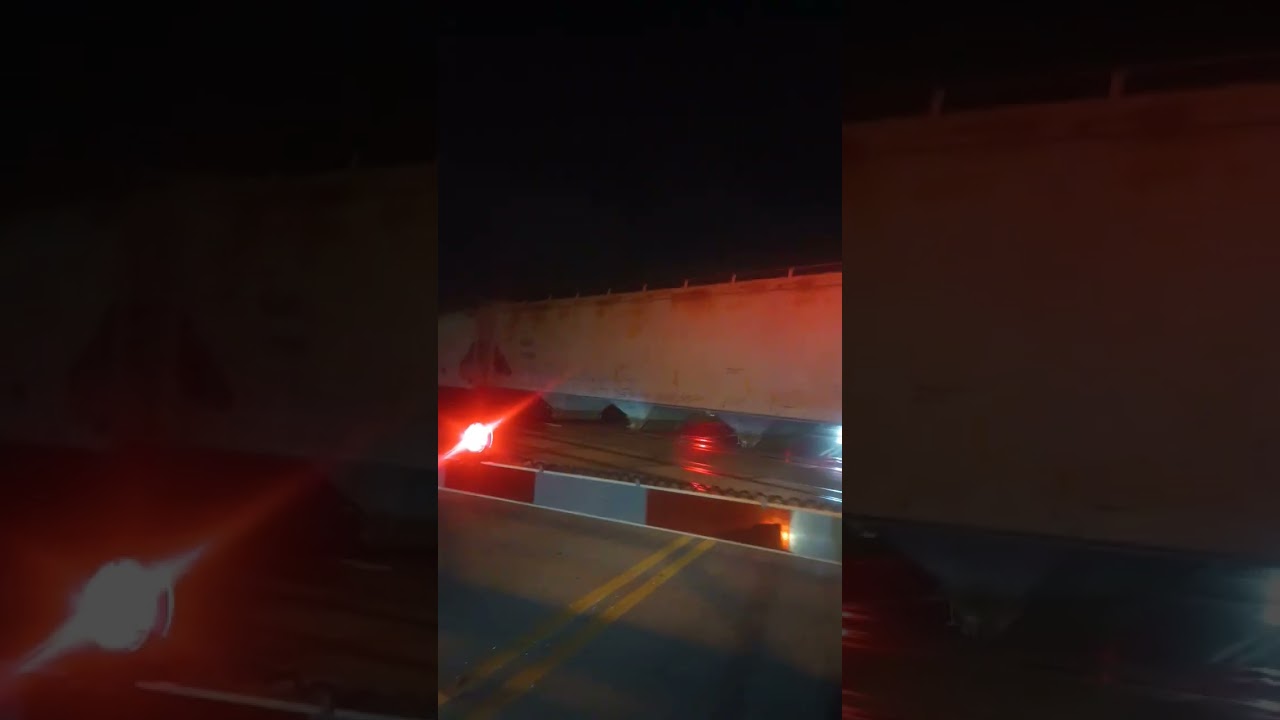 C45AH 7935 leader K5HL leads ACM leads GP45N leads Northbound freight at Galveston sub