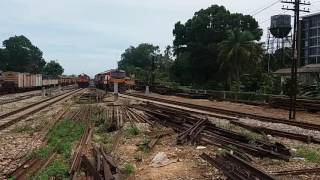 D.4109 ทำข.169 ออกจากสถานีชุมทางหาดใหญ่ผ่านโค้งทางด้านใต้