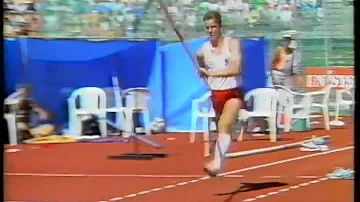 2527 Commonwealth Track & Field 1990 Pole Vault Men Ian Tullett